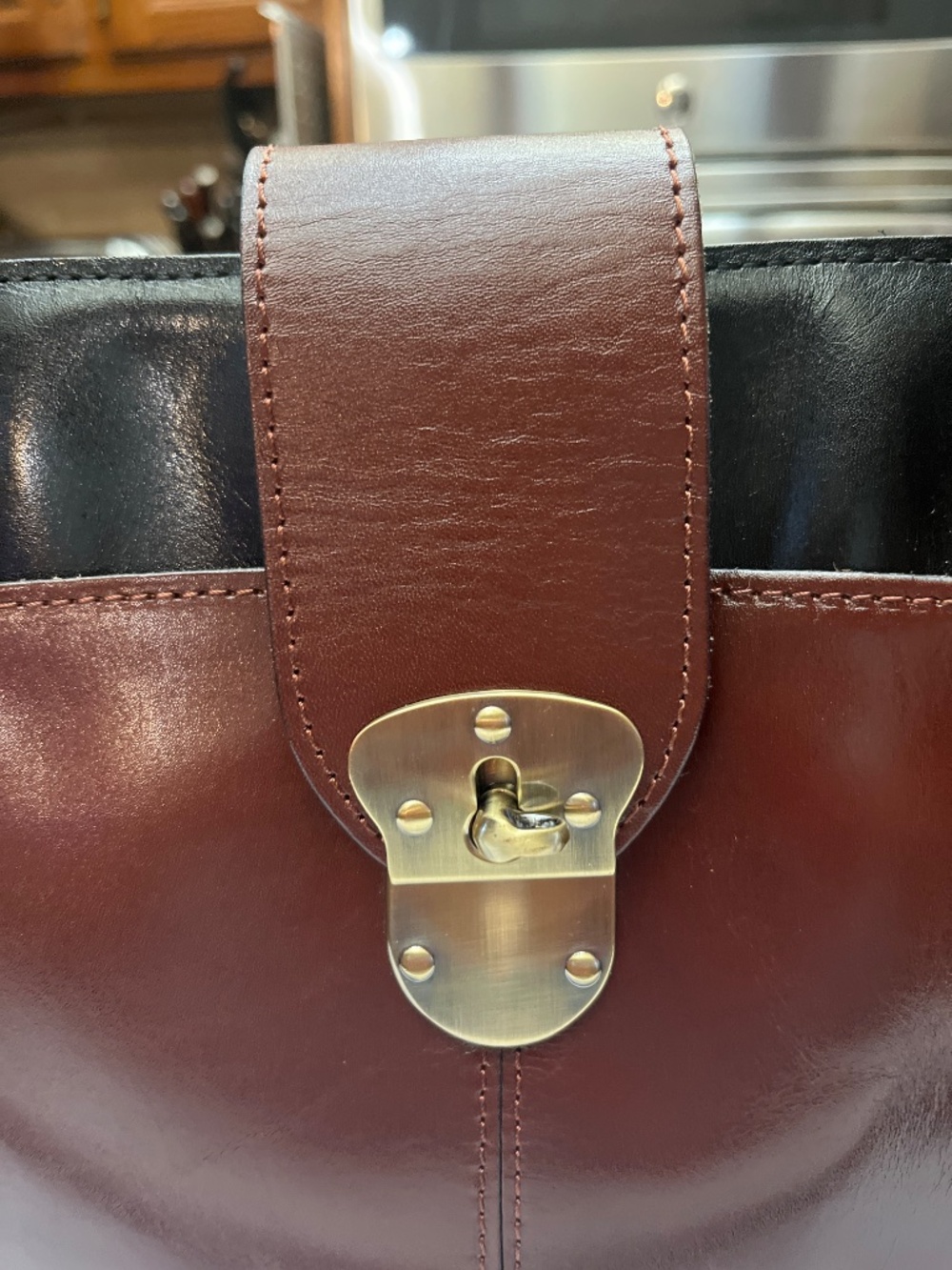 NWT Patricia Nash Shoulder Tote/Satchel.  Blk/Brown. - Picture 5 of 16